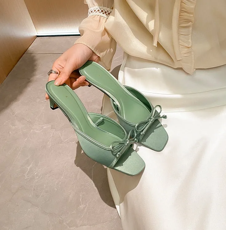 Nanise Bow Sandals in Green