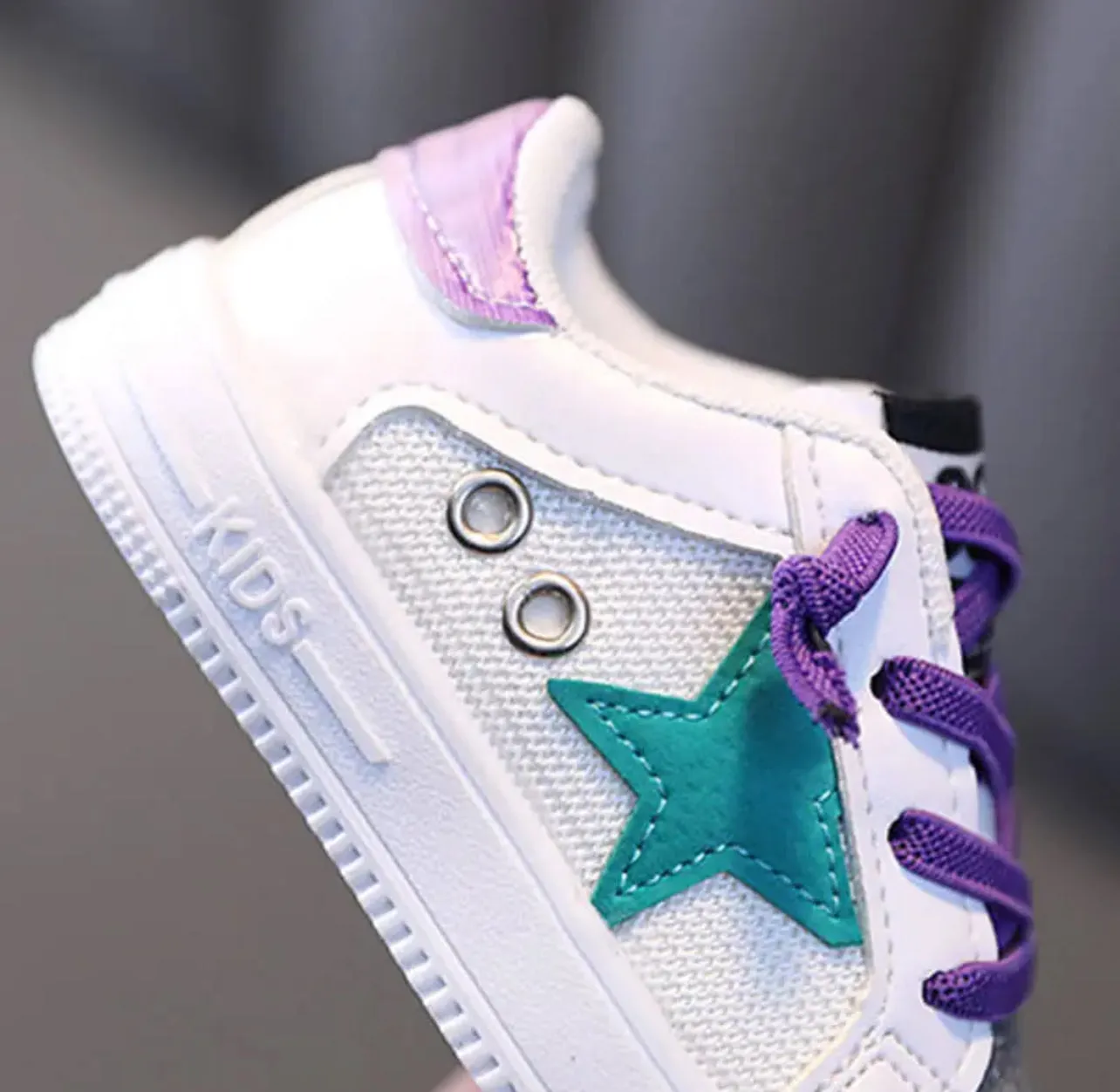 Star Kid Sequined Lace Up Kid Sneakers